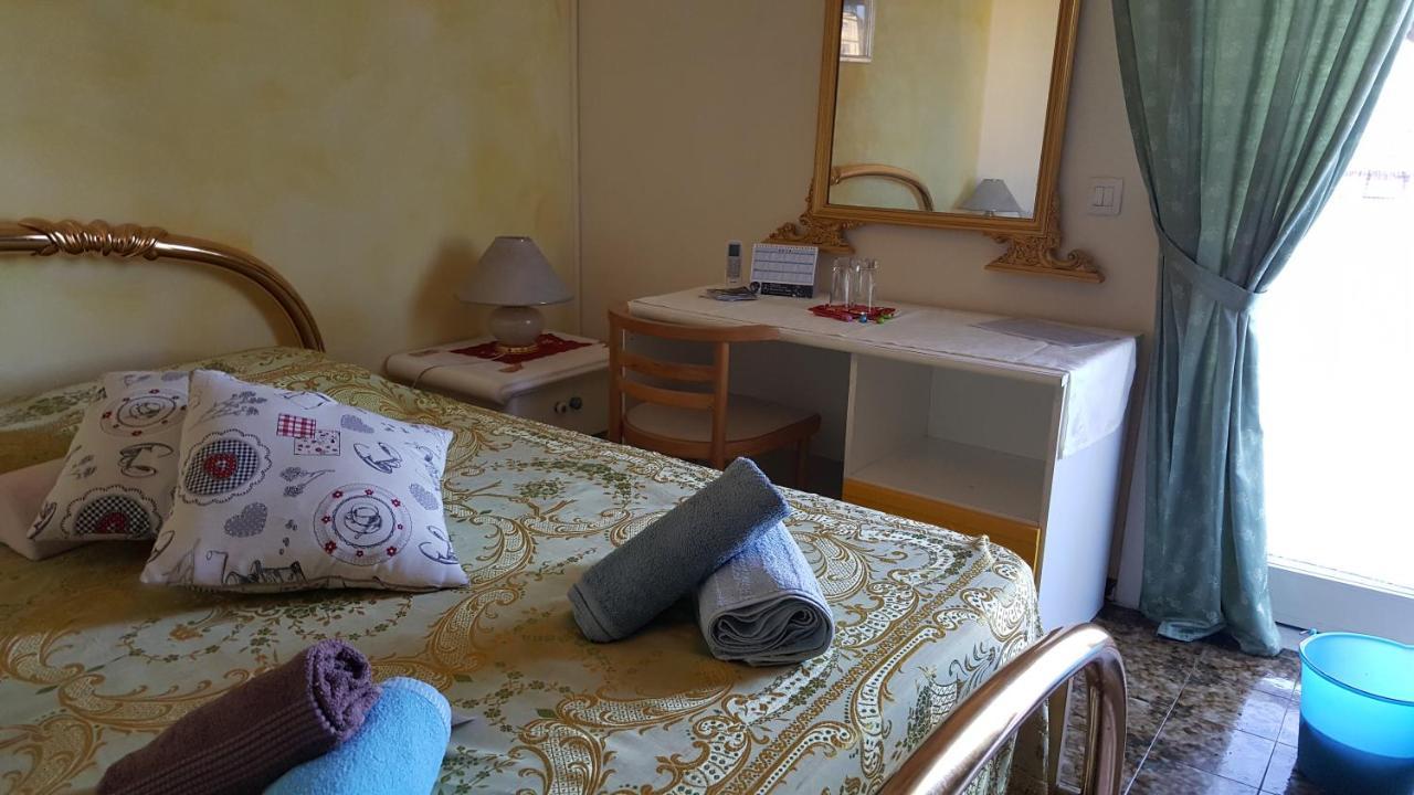 B&B United States Of Europe Katanya Dış mekan fotoğraf